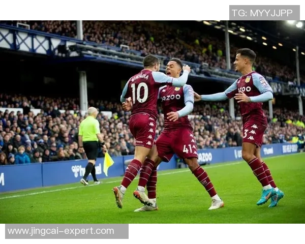 英超激战国米逆转巴萨6比2绝杀瞬间点燃全场激情点评