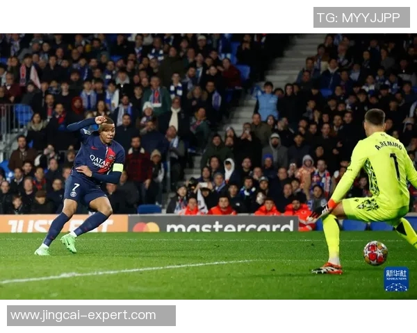 欧冠激战波尔图逆转巴黎圣日耳曼全场沸腾瞬间回顾与分析